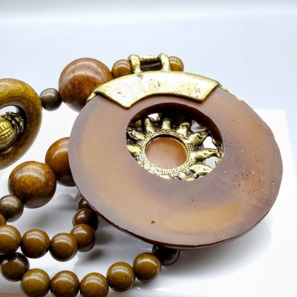 Vintage Dramatic Statement Necklace, Tribal Medallion in Chunky Plastic, Brown - Picture 4 of 4